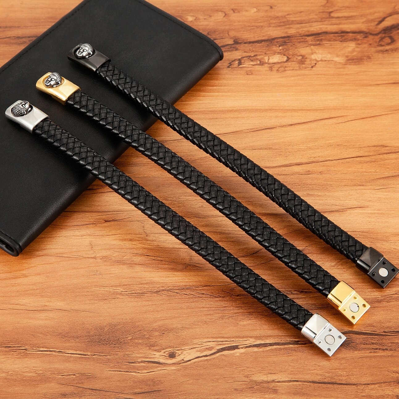 Thailändisches Buddha-Kopf-Lederarmband