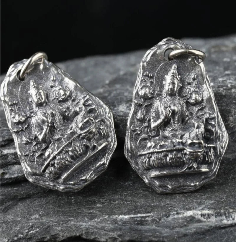 Amulette Bouddhiste Porte Bonheur en Argent