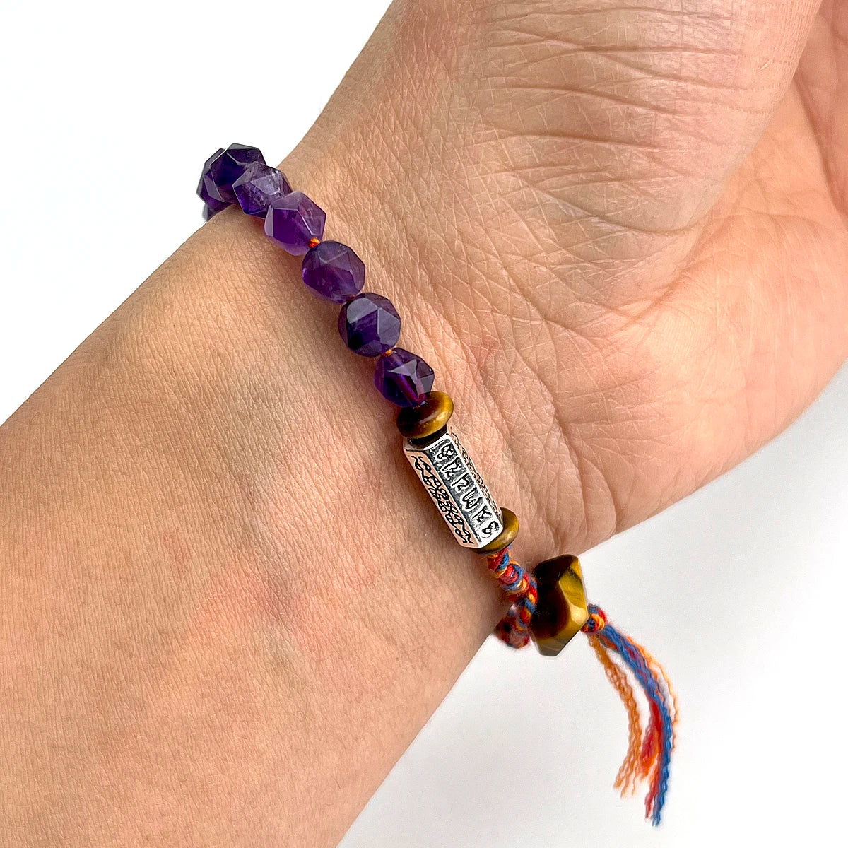 Tibetisches Om-Armband aus Amethyst