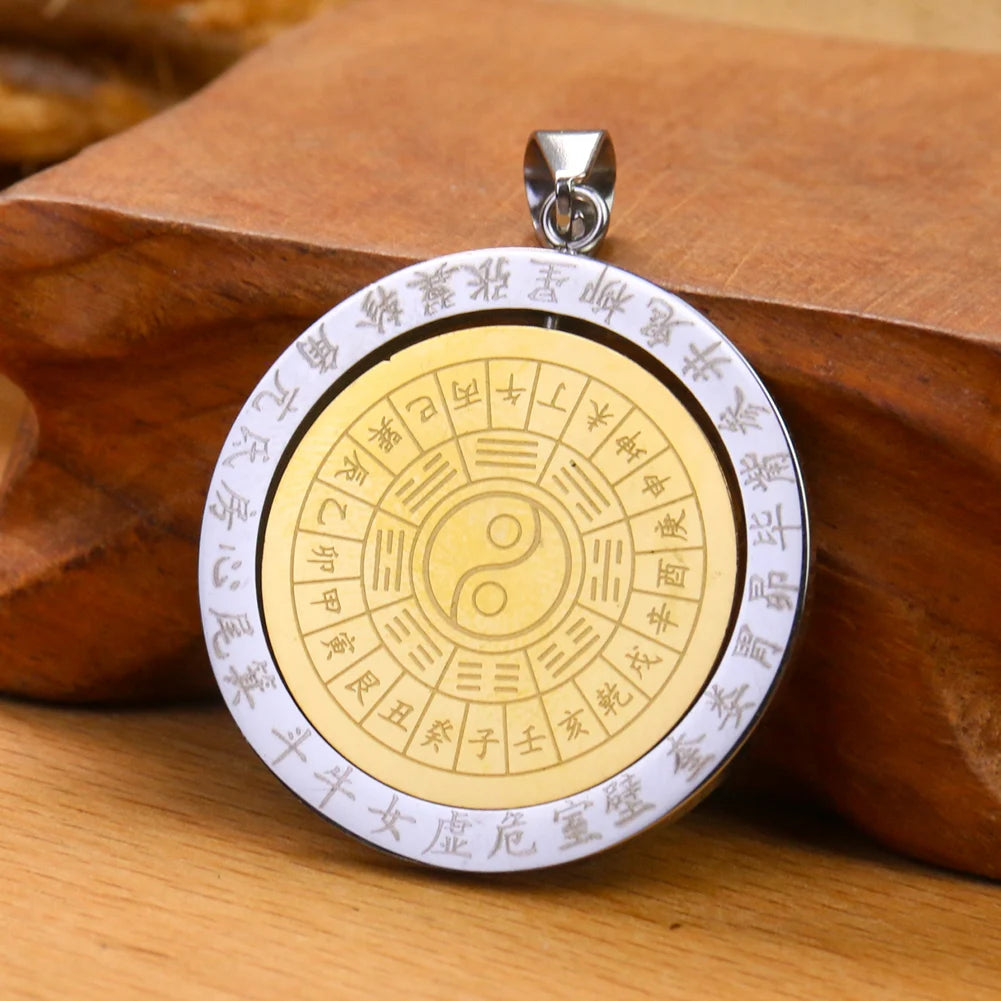 Rundes buddhistisches Om-Amulett aus Gold
