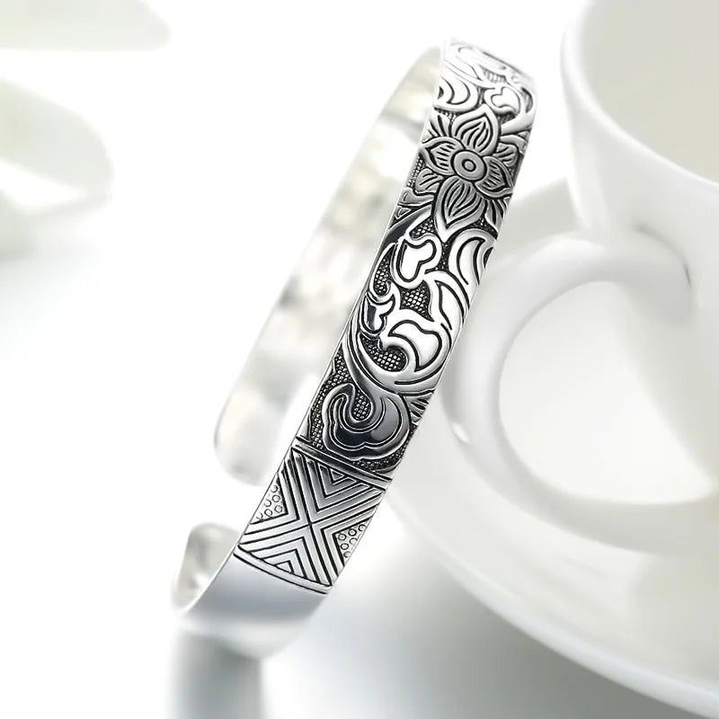 Lotusblüten-Armband aus Silber