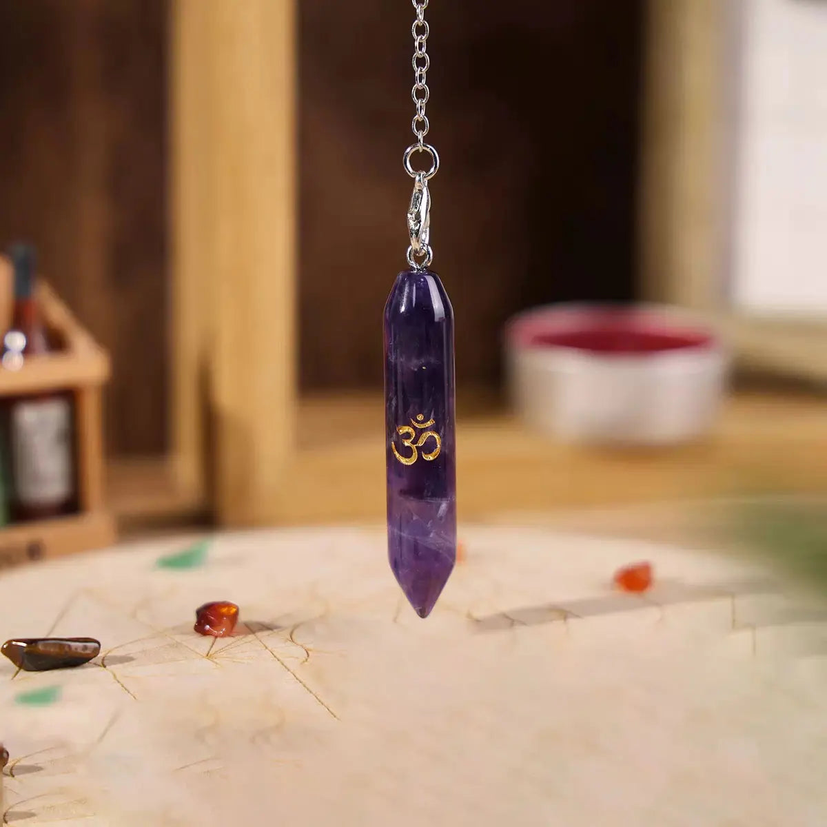 Pendule Divinatoire en Pierre Naturelle avec Symbole OM