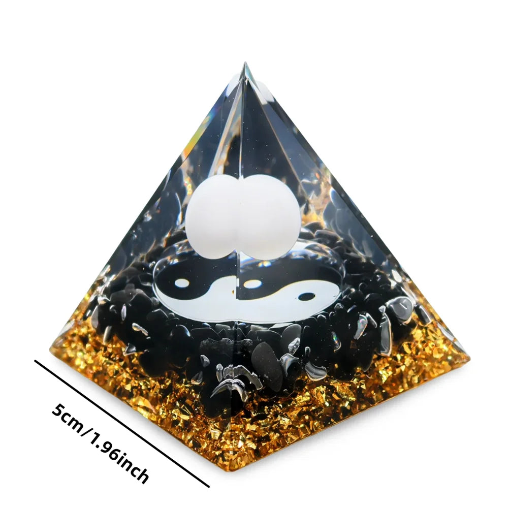 Pyramide Orgonite Yin-Yang avec Sphère Blanche
