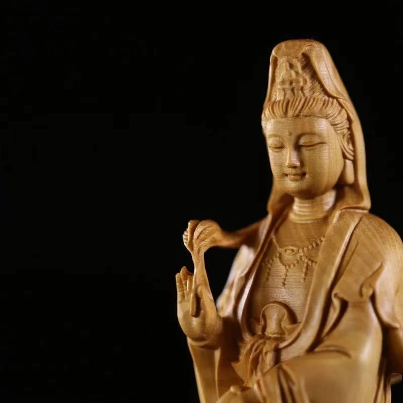 Estatua budista de Guan Yin y dragón de madera