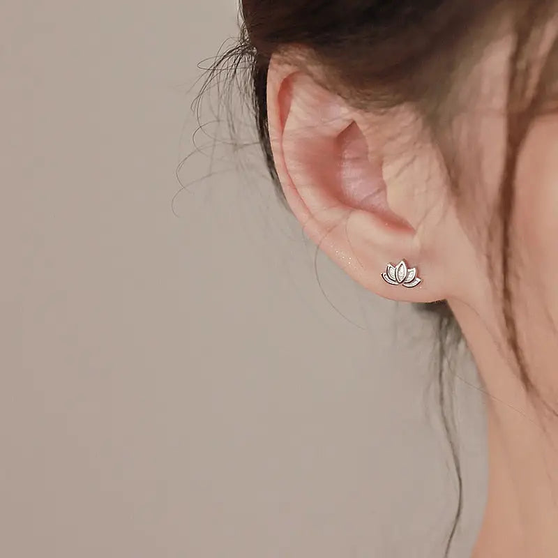 Petite Boucles d’oreilles Fleur de Lotus