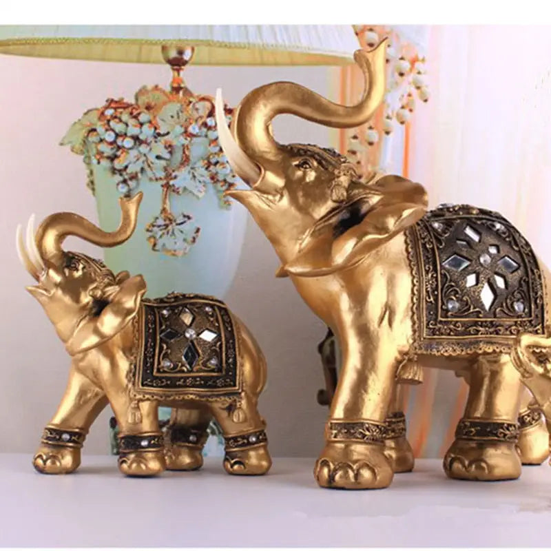 Statue d’éléphant d’Asie dorée