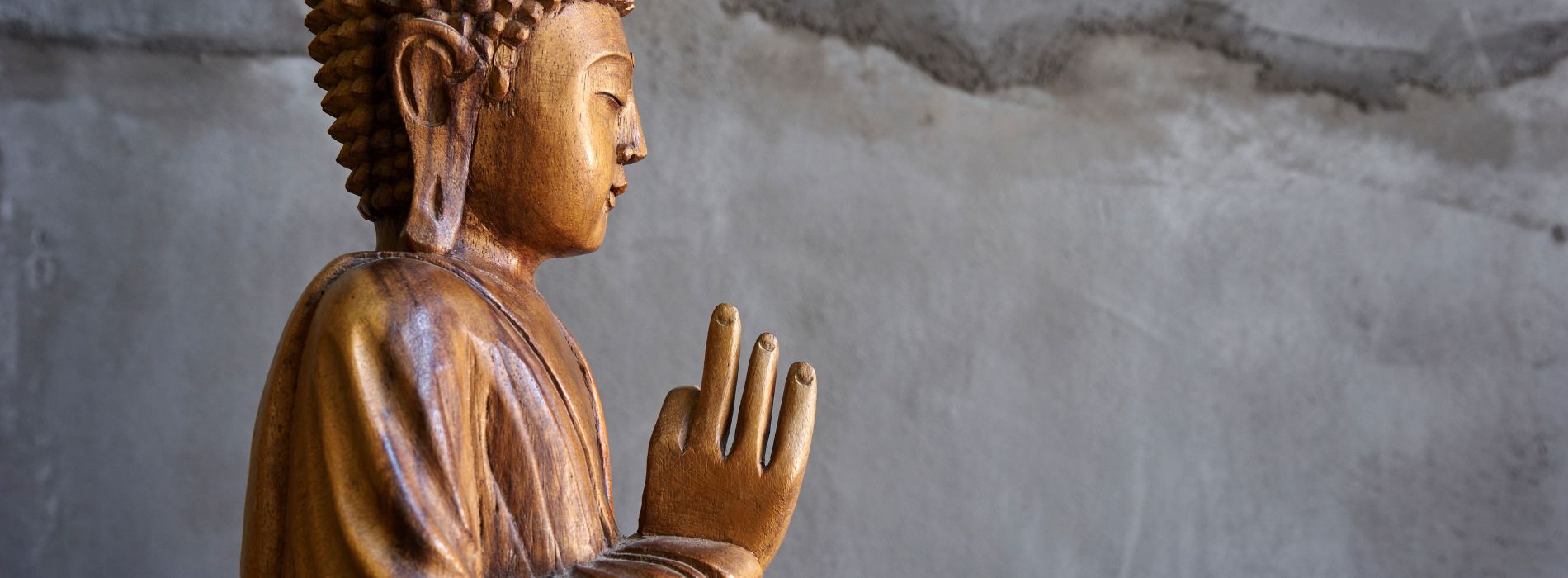 Comment sculpter un bouddha en bois ?