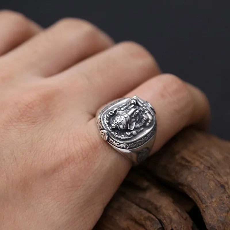 Ritterlicher Ganesh-Ring