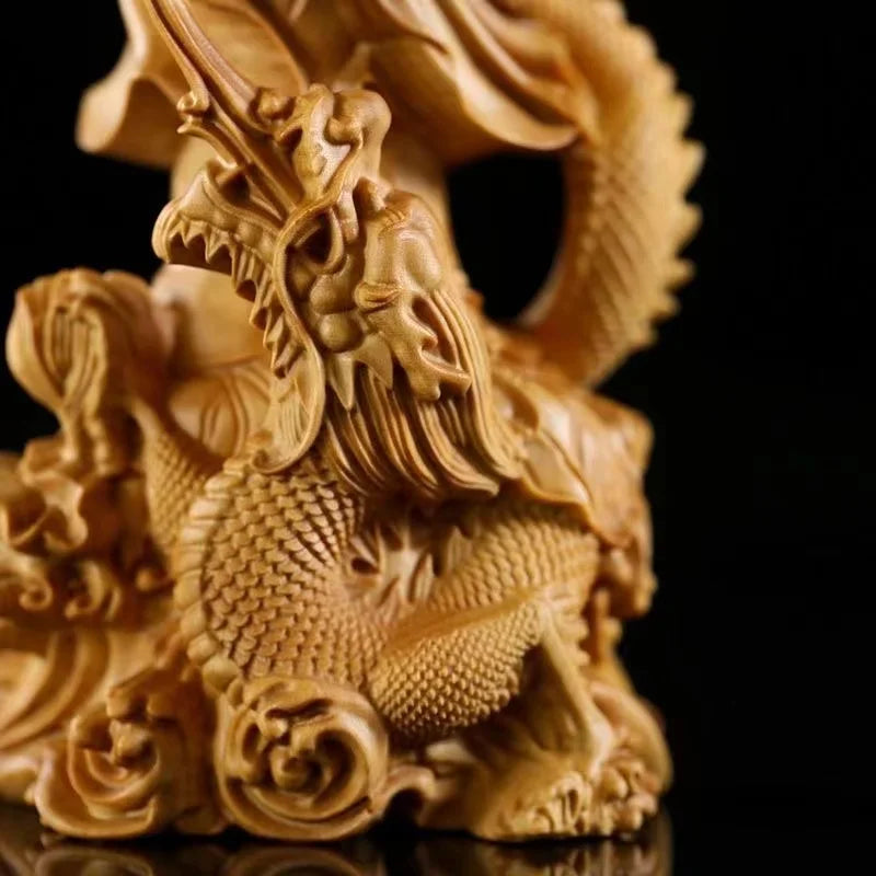 Estatua budista de Guan Yin y dragón de madera