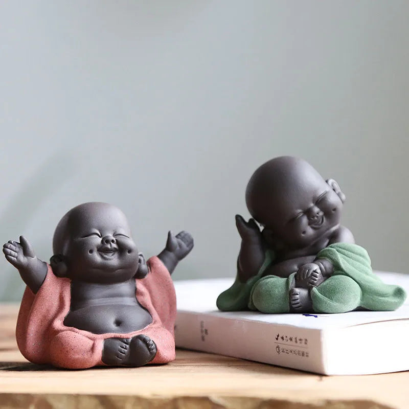 Estatuilla de Buda bebé riendo