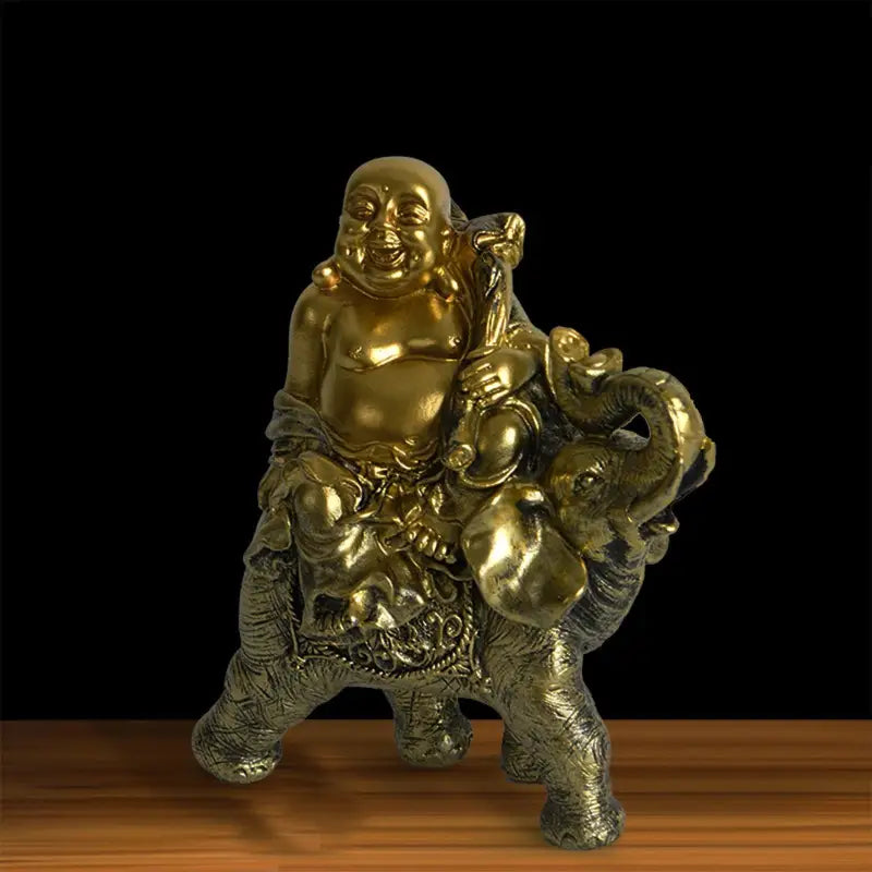 Bouddha rieur sur un éléphant