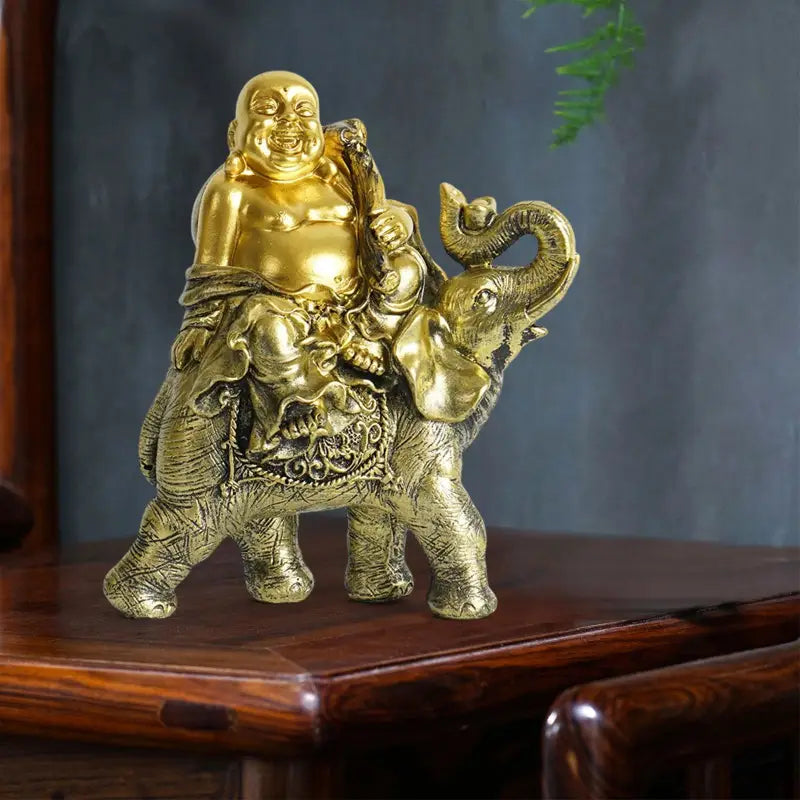 Bouddha rieur sur un éléphant