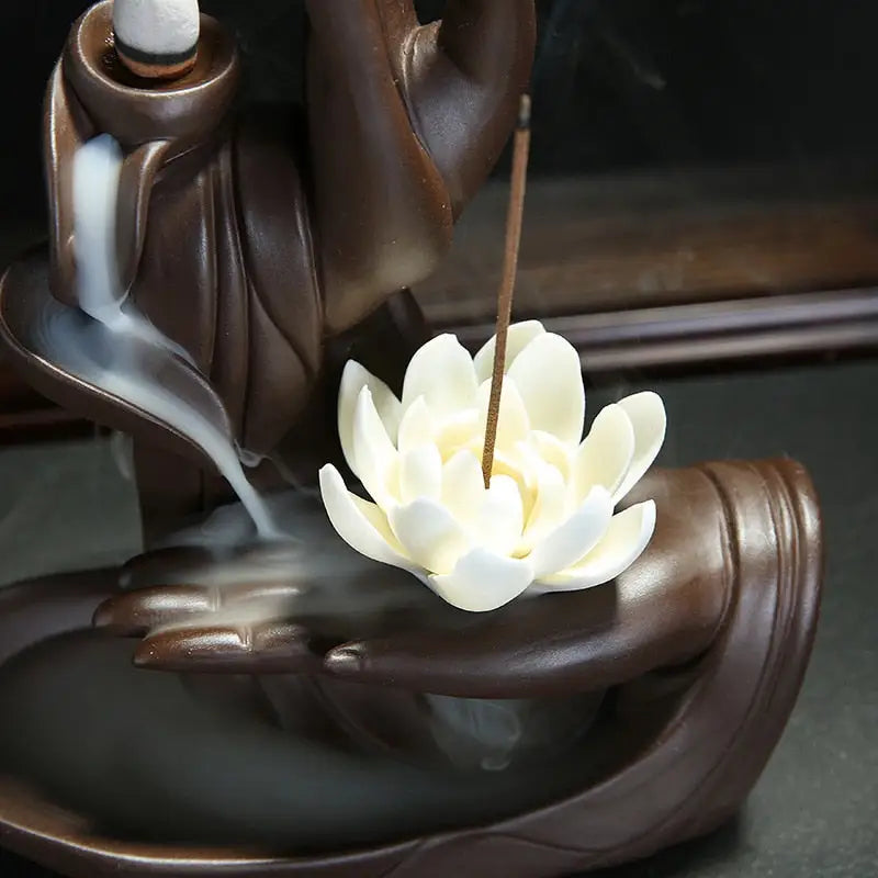 Fontaine à encens main bouddha 