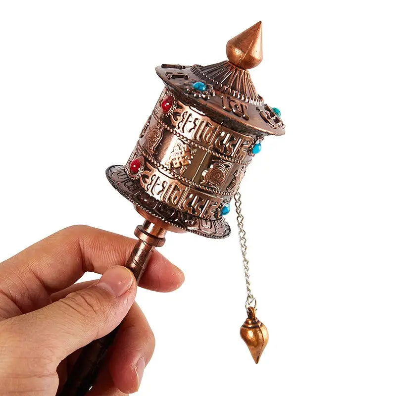 Moulin à prières bouddhiste tibétain