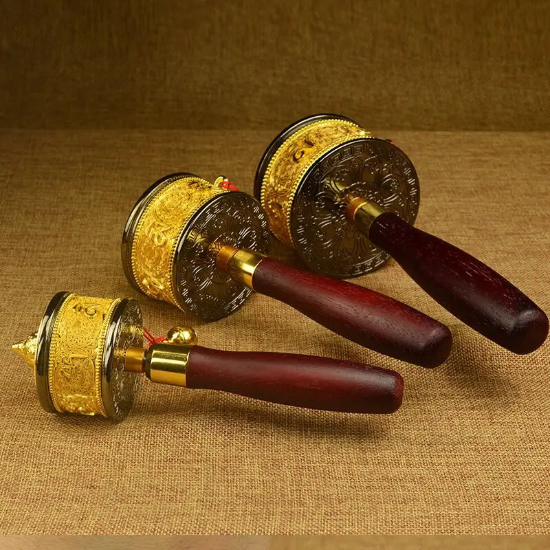 Moulin à prières en bois