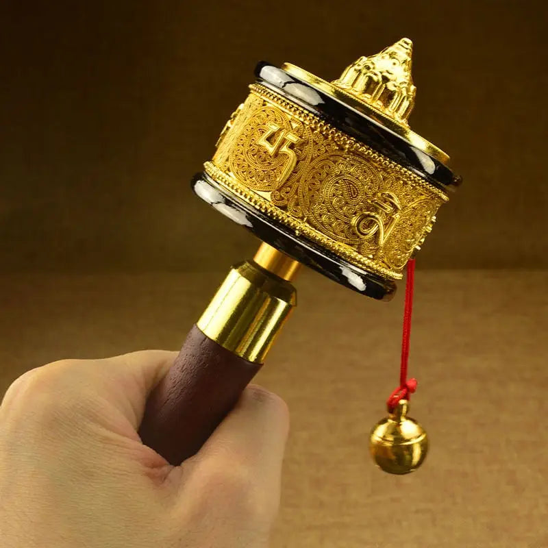 Moulin à prières en bois